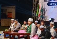 Bentuk Dukungan Terhadap Syiar Islam Kapolsek Dampit Hadiri Sholawat Nariyah Indonesia Bersama Ribuan Jamaah